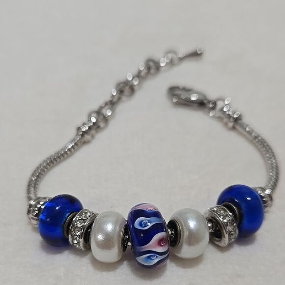 Bella Perlina Beaded Bracelet - Picture 1 of 8